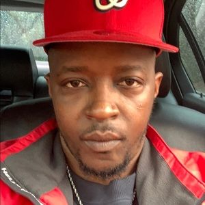 Meet your Posher, Derrick